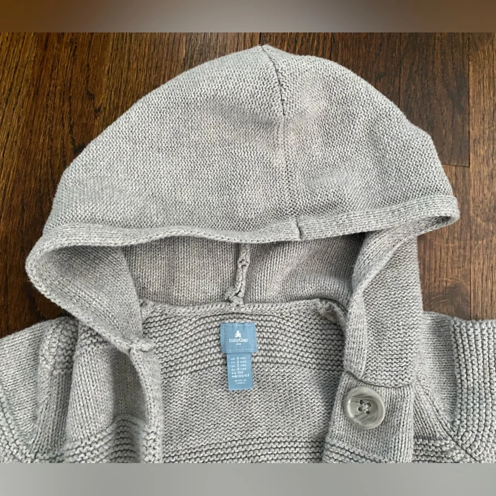 Baby GAP- 3yrs 100% cotton Hooded Knit Cardigan Light Gray pockets button front